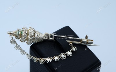 เข็มกลัดปิ่น 4 ชั้น